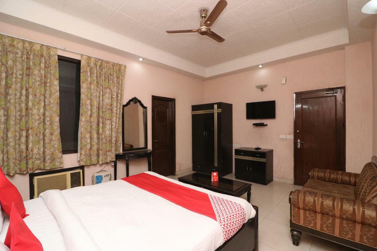 Oyo 24672 Bharat Guest House Delhi  Exterior foto
